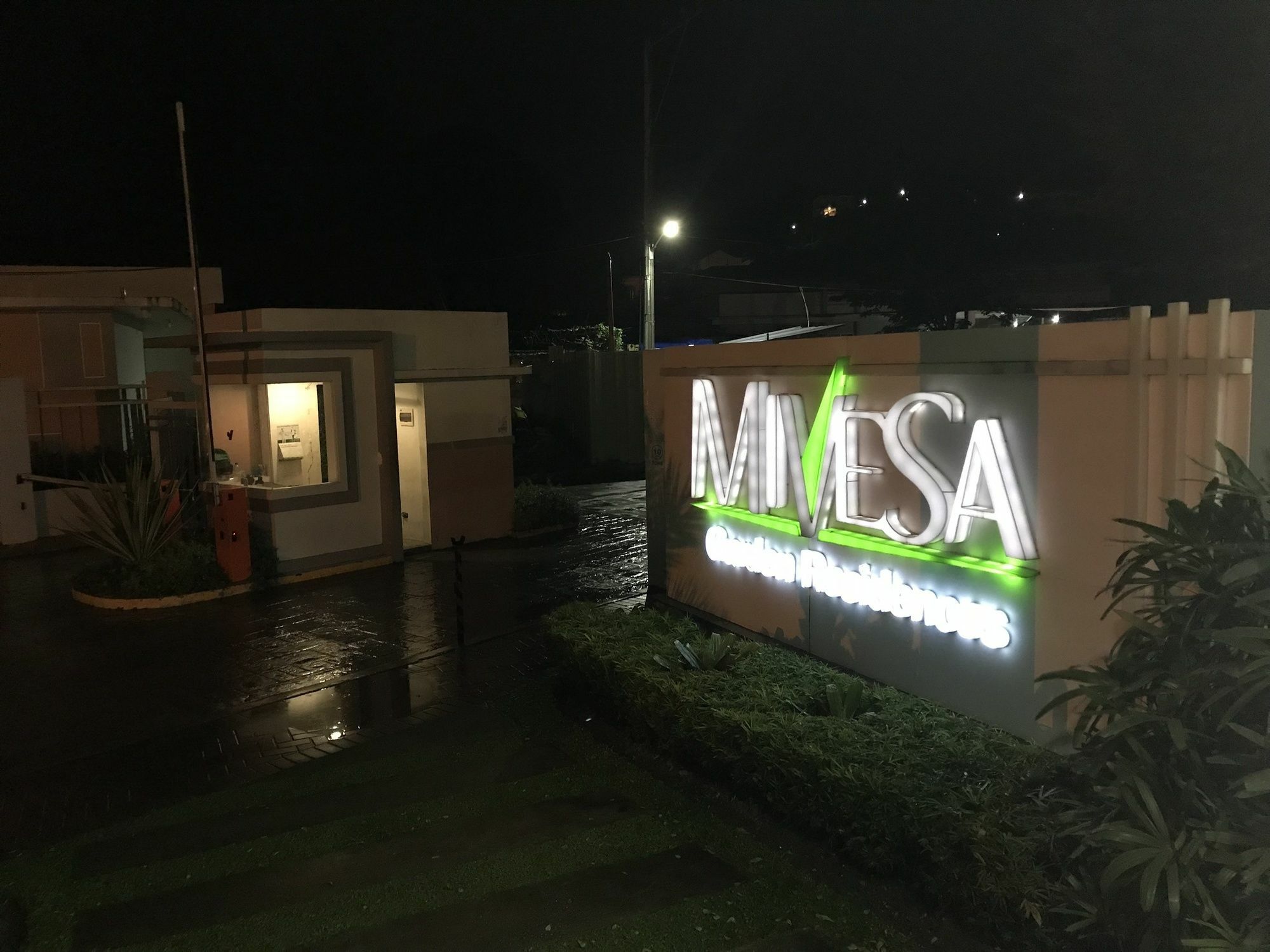 סבו Mivesa Garden Residences By Cec מראה חיצוני תמונה